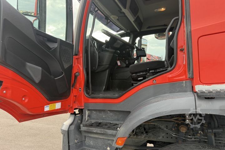 Üç taraflı damperli kamyon Mercedes-Benz Arocs 3243 8x4 Schwarzmüller / Swiss-Vehicle