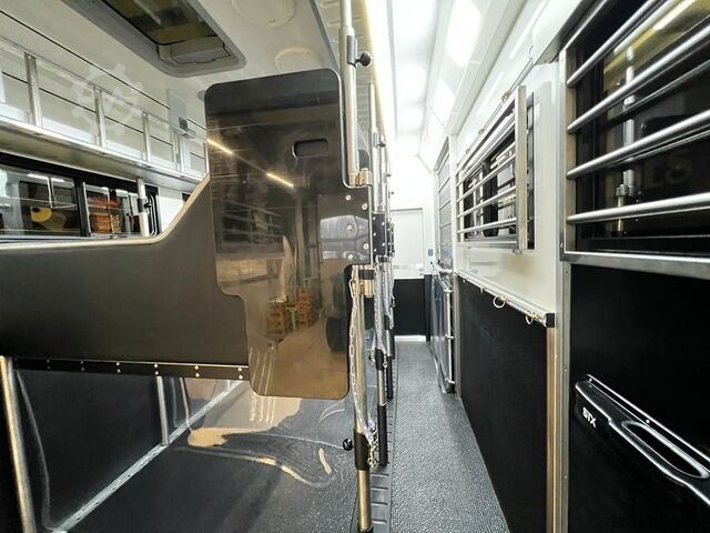 Camião para gado MERCEDES-BENZ 2651 STX 5 Pferde DOP. POP-OUT+POP-UP  EXKLUSIVE