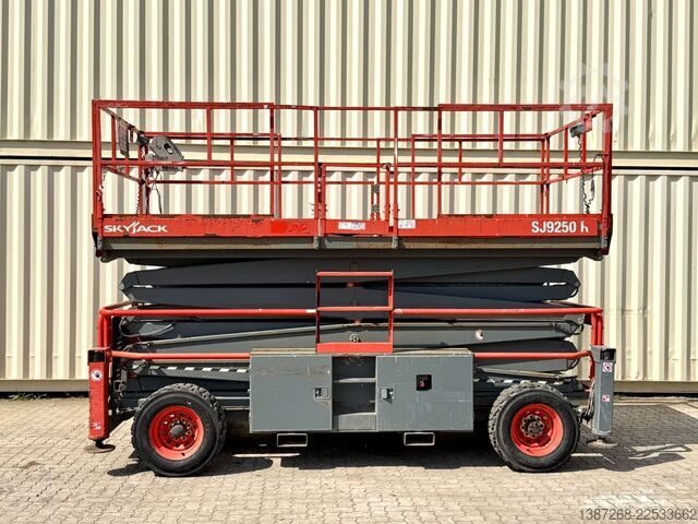Munkaplatform Skyjack SJ9250RT 4x4 / 17.2 Meter / 2016 BJ