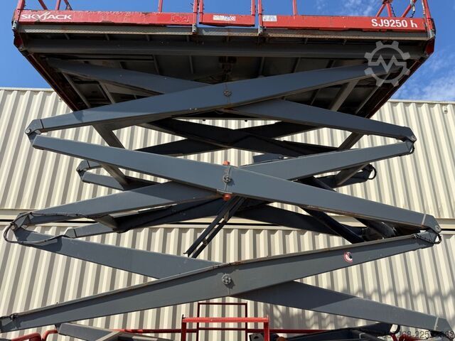 Munkaplatform Skyjack SJ9250RT 4x4 / 17.2 Meter / 2016 BJ