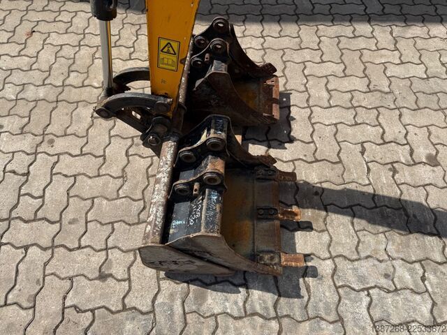 Minigraafmachine JCB 15C-1 / 982 H /  3 x Löffel / Kabine