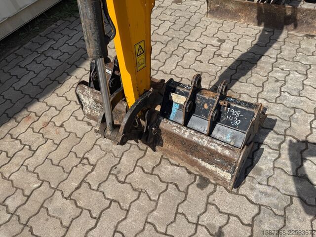 Minigraafmachine JCB 15C-1 / 982 H /  3 x Löffel / Kabine