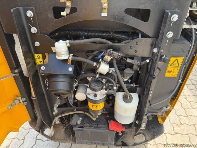 Minigraafmachine JCB 15C-1 / 982 H /  3 x Löffel / Kabine