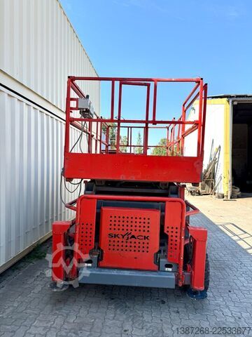 Munkaplatform Skyjack SJ8841RT 4x4 Diesel / 14.3 Meter