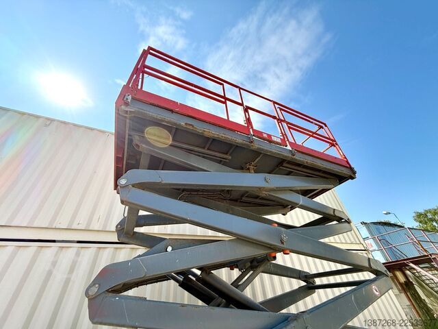 Munkaplatform Skyjack SJ8841RT 4x4 Diesel / 14.3 Meter