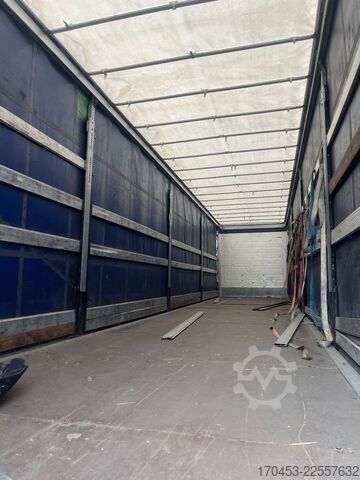 Åben sættevogn med presenning SCHMITZ CARGOBULL SCB S3T Pritsche Schiebeplane Edscha Lift