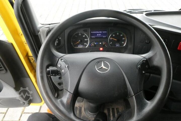Furgão fechado MERCEDES-BENZ Atego 816 Möbelkoffer