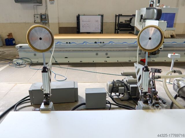 Centro de mecanizado con mesa nido BIESSE ROVER S 1536 FT