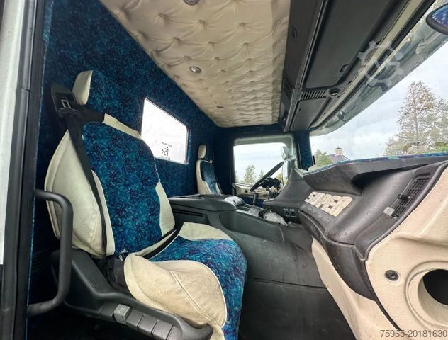 Standaard trekker SCANIA P94-310 EURO 2 MANUAL GEARBOX GOOD CONDITION MIC