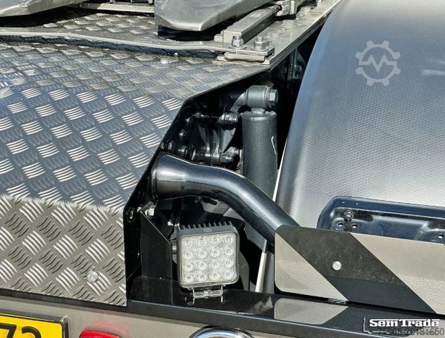 Standaard trekker SCANIA R164-480 V8 RETARDER MANUAL GEARBOX SHOWTRUCK CO