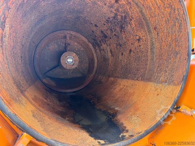Vacuum tank truck MERCEDES-BENZ Atego 1223 4x2 Euro 6 Hvidtved Cityflex 204