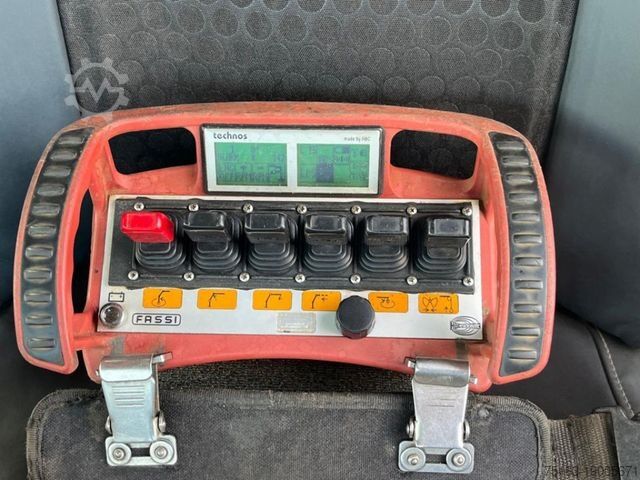 Vrachtauto met open laadbak VOLVO FM 330 4x4 Pritsche Kran Singelreifen Funkfernbe