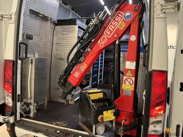 Resväska Iveco DAILY, 50C18 L3H3 180 PK Automaat Servicebus / ...