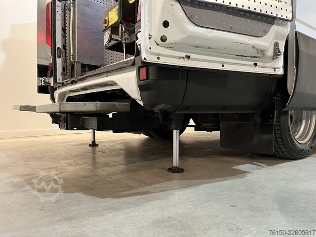 Resväska Iveco DAILY, 50C18 L3H3 180 PK Automaat Servicebus / ...