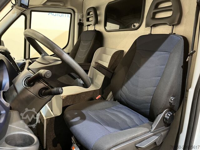 Koffer Iveco DAILY, 50C18 L3H3 180 PK Automaat Servicebus / ...