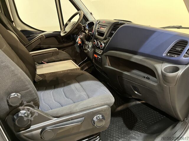 Koffer Iveco DAILY, 50C18 L3H3 180 PK Automaat Servicebus / ...