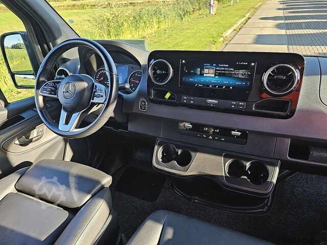 Kombi med högt tak MERCEDES-BENZ SPRINTER 317 L3H2 LED Mbux10!