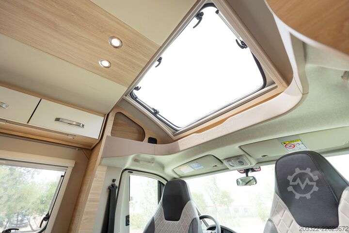 Half-integraal camper Fiat Ducato Weinsberg Carasuite 2020 | Completamente accessoriato|5 posti letto