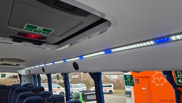 Minibüs IVECO 2x Daily 70 Lagerfahrzeug Ferqui Sunrise 2,5 m B