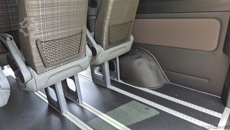 Minibuss MERCEDES-BENZ Sprinter 315 VIP Mobility 23 Airlineboden Lage