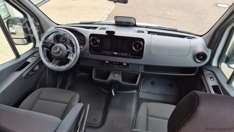 Minibuss MERCEDES-BENZ Sprinter 315 VIP Mobility 23 Airlineboden Lage