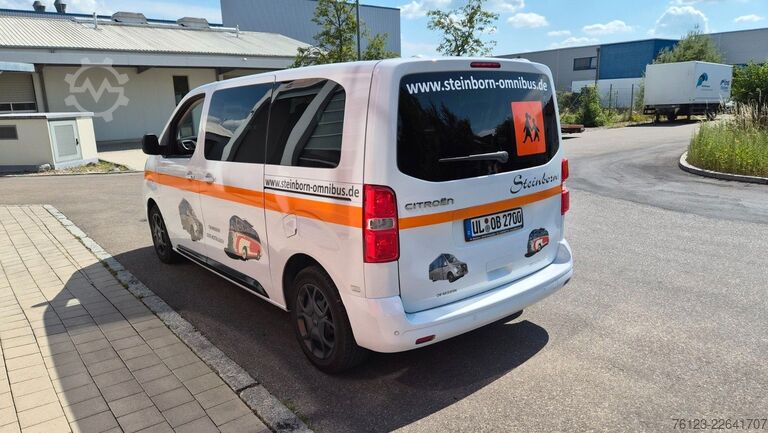 Minibuss Citroën SpaceTourer Opel Zafira Plus M 9 Sitzer