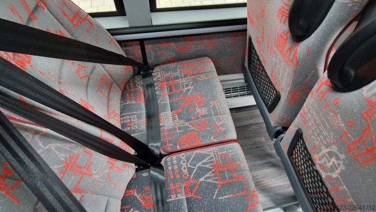 Minibuss MERCEDES-BENZ 30 Sitzer Schul- Transferbus 519 Lagerfahrzeug