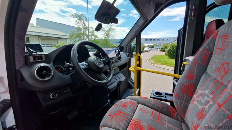 Minibuss MERCEDES-BENZ 30 Sitzer Schul- Transferbus 519 Lagerfahrzeug