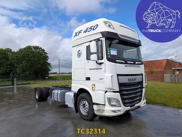 Șasiu cu cabină DAF XF 450