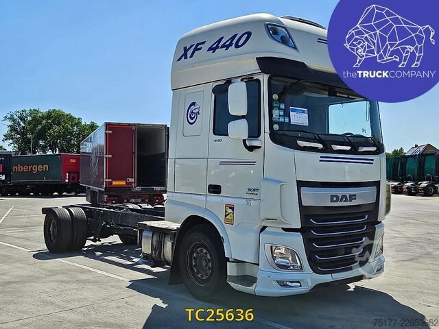 Șasiu cu cabină DAF XF 440