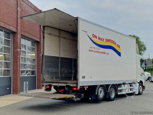 Maleta Volvo FH 13.460 lowroof 6x2 - Box with Sidedoors - 48...