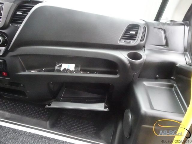 Touringcar IVECO Aveuro Ambra 35 seats Euro 6 NEU