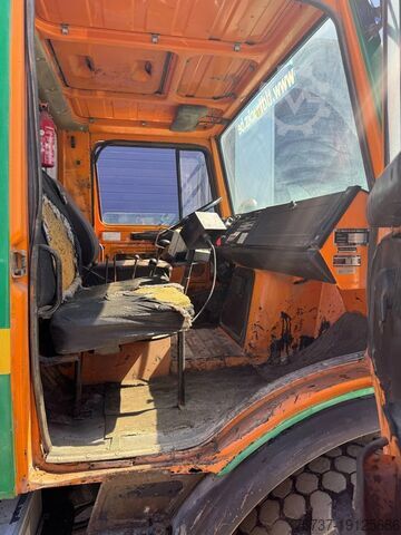 Opryskiwacz do asfaltu Unimog 424 **BITUMTANK-GOUDRONEUSE**