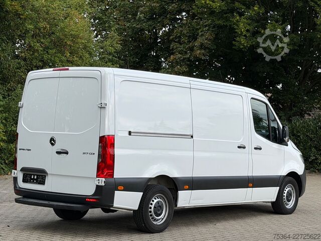 Bestelwagen MERCEDES-BENZ Sprinter 317 BlueTEC Lang 2 x Schiebetür Klima