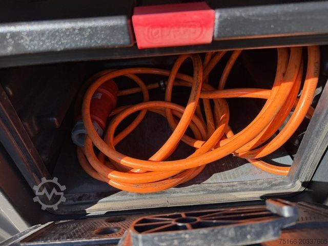 Rashladni kamion MERCEDES-BENZ ATEGO 1524 L Kühlkoffer 6,30 m LBW 1 T