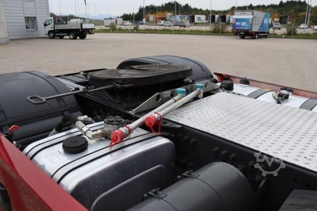 Tracteur routier standard Mercedes-Benz Actros 1851 LS
