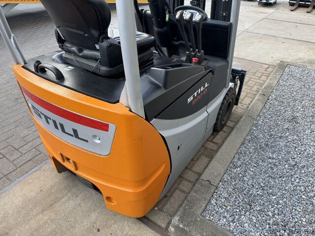 VS-22743 Elektryczny kompaktowy wózek widłowy typu triplex Still RX50-13 STILL RX50-13