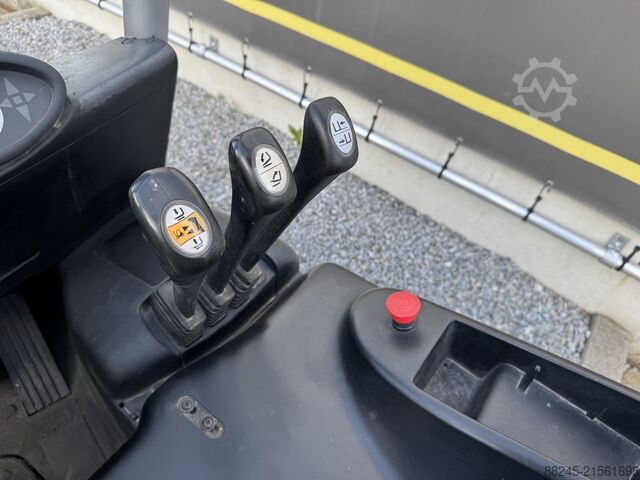 VS-22743 Elektryczny kompaktowy wózek widłowy typu triplex Still RX50-13 STILL RX50-13