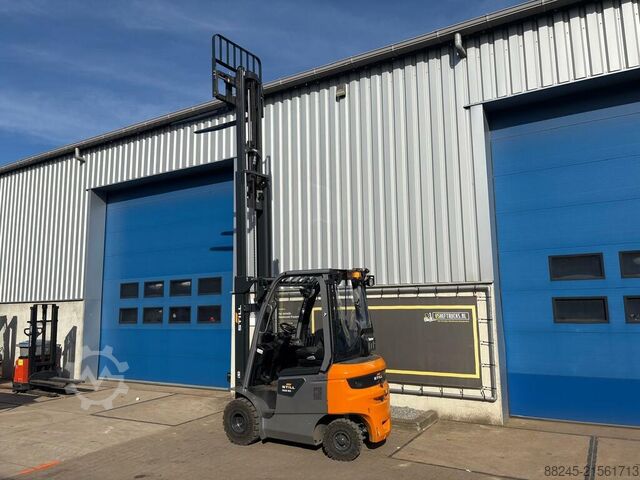 VS-22747 Wózek widłowy elektryczny Still RCE 20P Lion STILL RCE 20P Lion