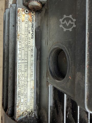 Grundfos SPK 4-8 verticale pomp 0,55 kW 3 m³/u 28 m Grundfos SPK 4-8 pompa pionowa 0,55 kW 3 m3/h 28 m Grundfos SPK 4-8 pompa pionowa 0,55 kW 3 m3/h 28 m