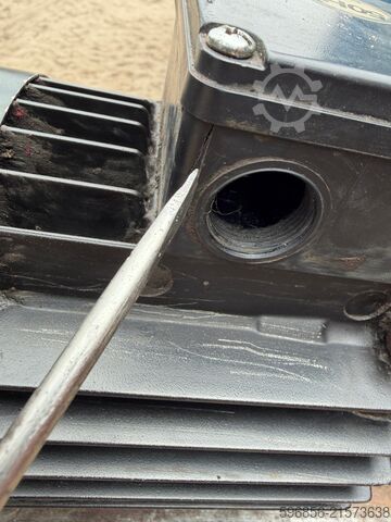 Grundfos SPK 4-8 verticale pomp 0,55 kW 3 m³/u 28 m Grundfos SPK 4-8 pompa pionowa 0,55 kW 3 m3/h 28 m Grundfos SPK 4-8 pompa pionowa 0,55 kW 3 m3/h 28 m