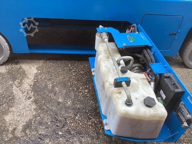 Gebruikte schaarhoogwerker Genie GS-4047 GENIE GS-4047