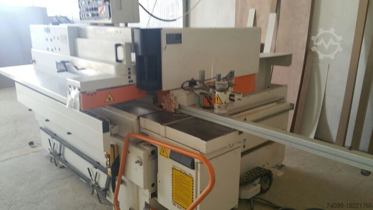 Sarokablak-megmunkáló központ SCM MULTIFLEX