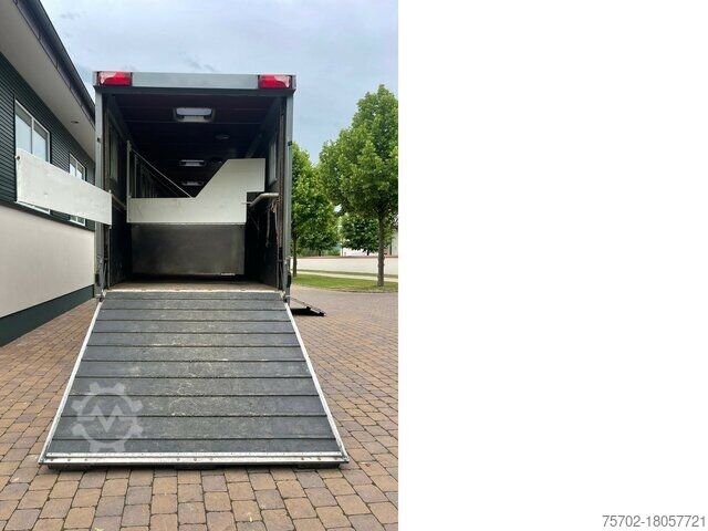 Veewagen Mercedes-Benz Actros 1841 Megaspace 8-9 Pferde