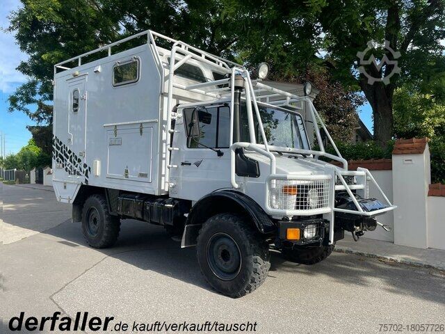 Aangepaste bestelwagen Mercedes-Benz Unimog U 1300 Allrad