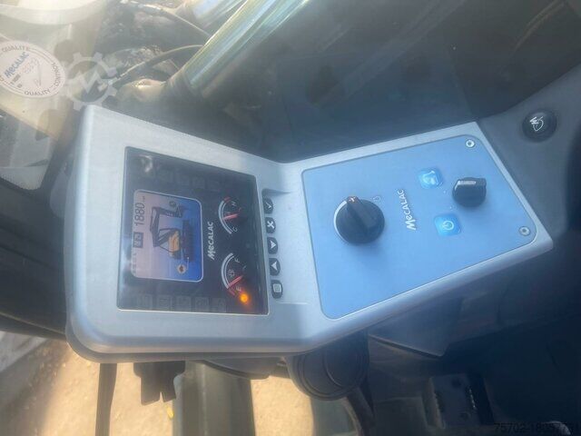 Rupsgraver MECALAC 714 MC Kettenbagger