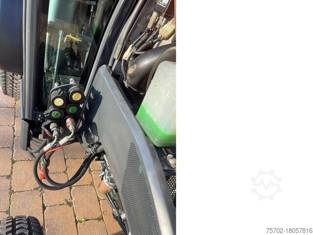 Hofschlepper Kubota STW40 Allrad Schlepper