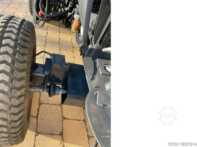 Hofschlepper Kubota STW40 Allrad Schlepper