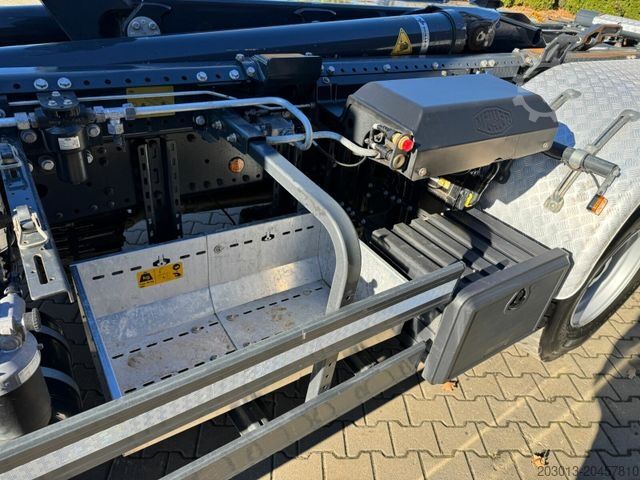 Haakarm vrachtwagen MAN 28.480 6x4 Abrollkipper Meiller Tectrum RS21.65