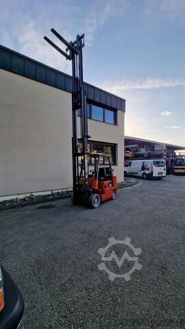 Frontgaffeltruck Nissan 30 PU